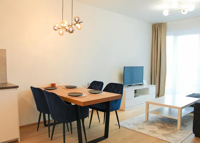 Skyresidence Luxury Apartment With City & Garden View